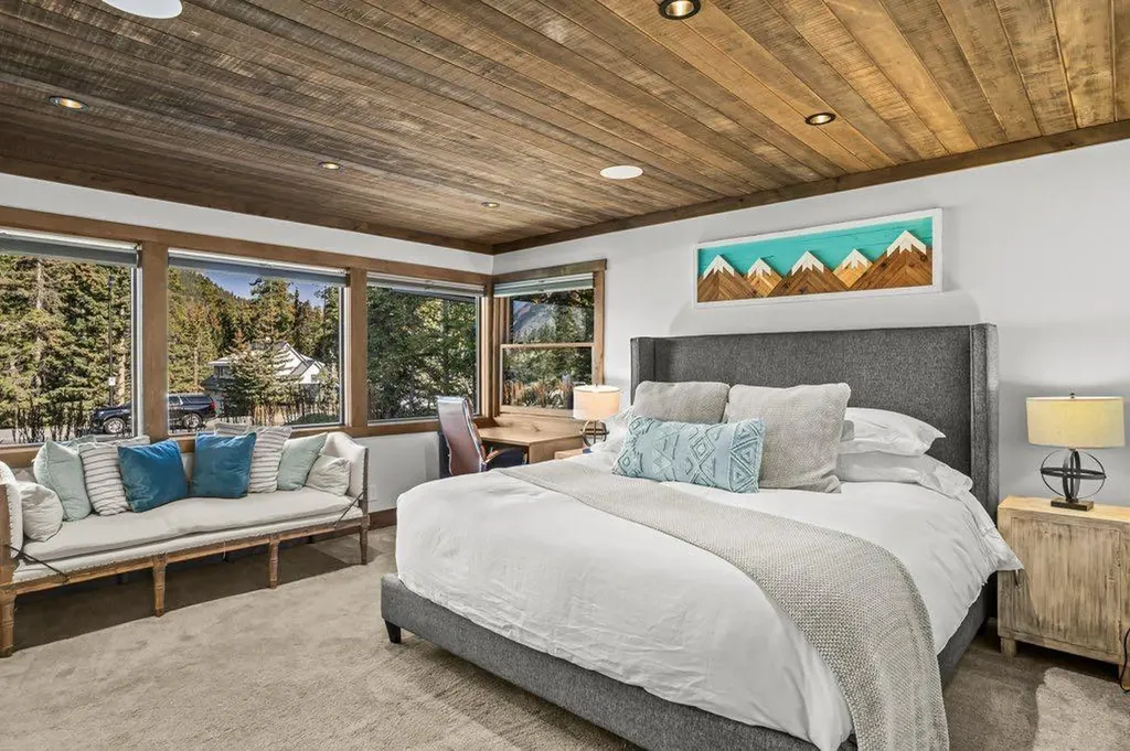 115 Spray Avenue Banff AB T1L 1A1