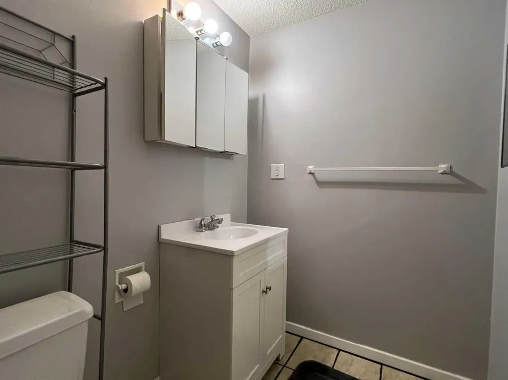 506 41 Street Edson AB T7E 1A9