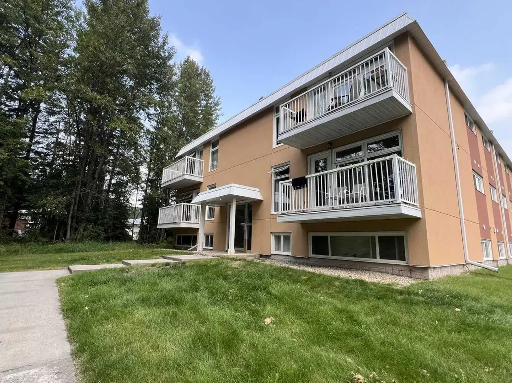 506 41 Street Edson AB T7E 1A9
