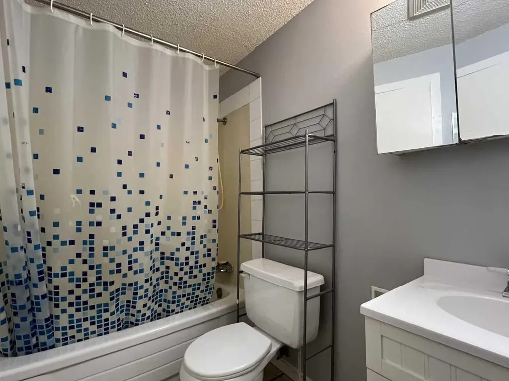 506 41 Street Edson AB T7E 1A9