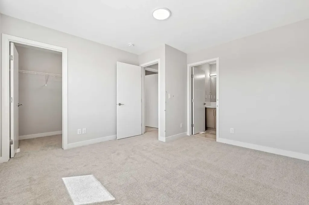 7023 Rangeview Avenue SE Calgary AB T3S 0P9