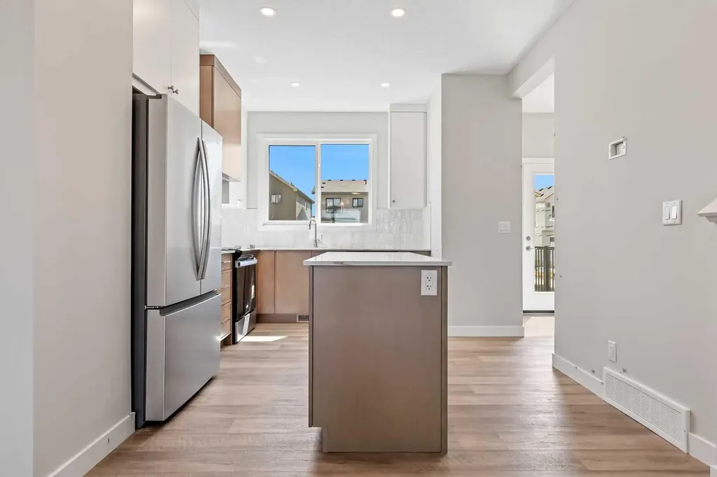 7023 Rangeview Avenue SE Calgary AB T3S 0P9