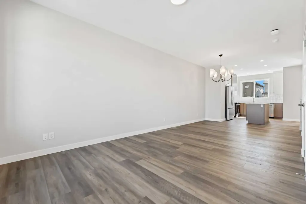 7023 Rangeview Avenue SE Calgary AB T3S 0P9