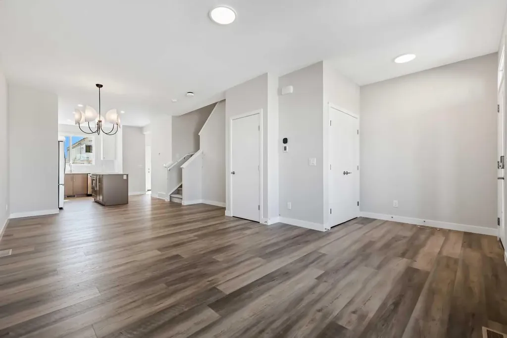 7023 Rangeview Avenue SE Calgary AB T3S 0P9