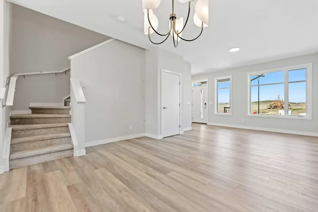 7023 Rangeview Avenue SE Calgary AB T3S 0P9