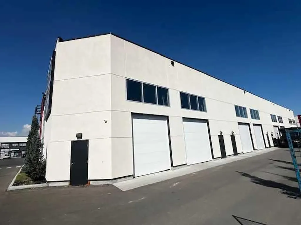 10960 42 Street NE Calgary AB T3N 2B8