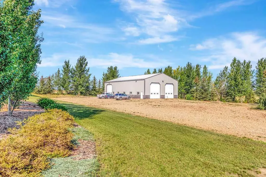 484046 Rr20 Rural Vermilion River County Of AB T9V3K5