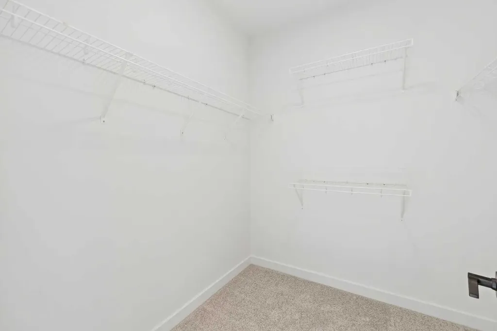 116 Mitchell Walk NW Calgary AB T3R 2G2