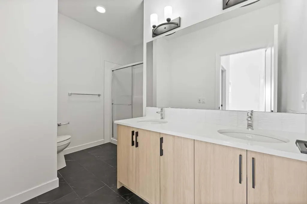 116 Mitchell Walk NW Calgary AB T3R 2G2