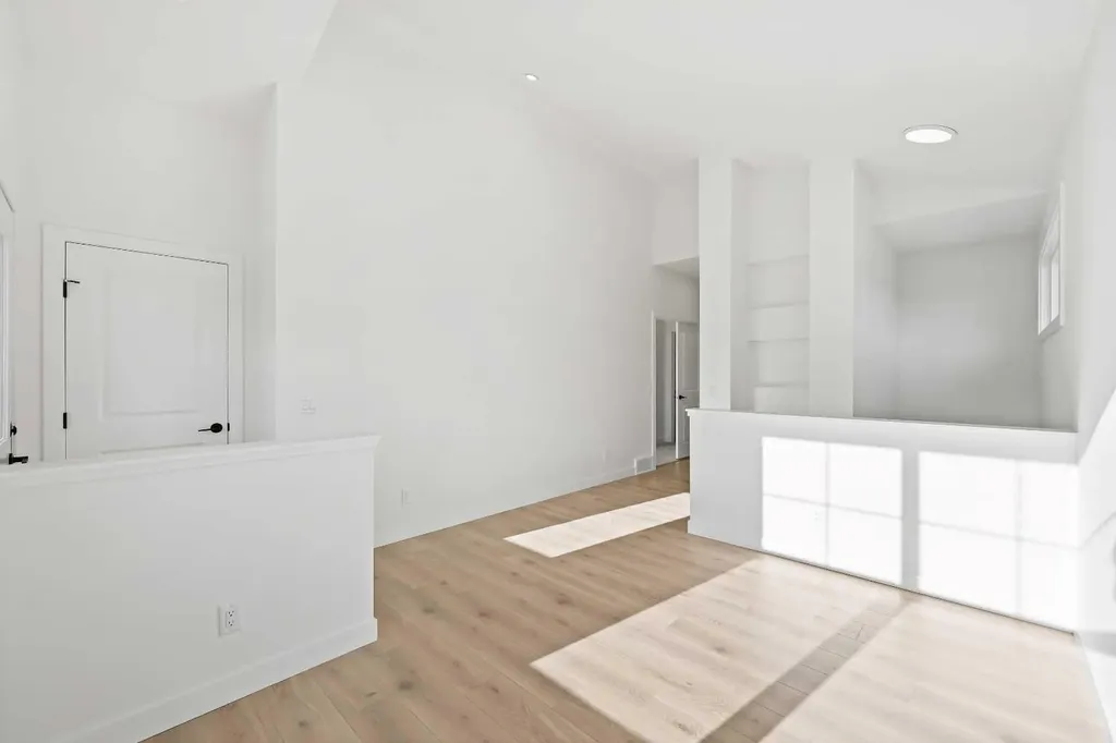 116 Mitchell Walk NW Calgary AB T3R 2G2