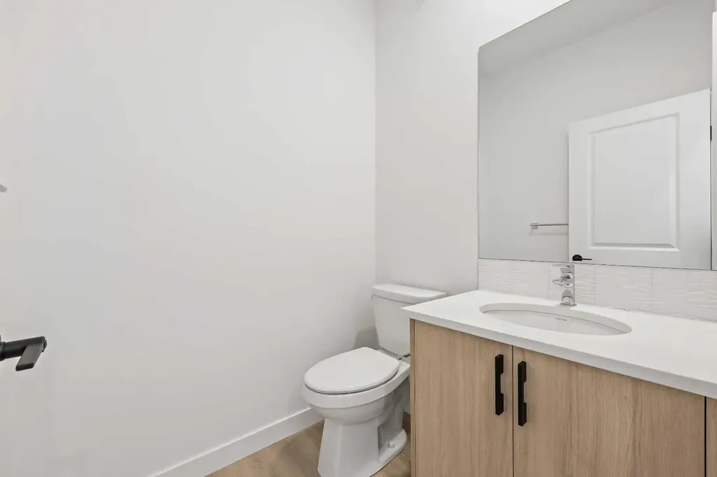 116 Mitchell Walk NW Calgary AB T3R 2G2