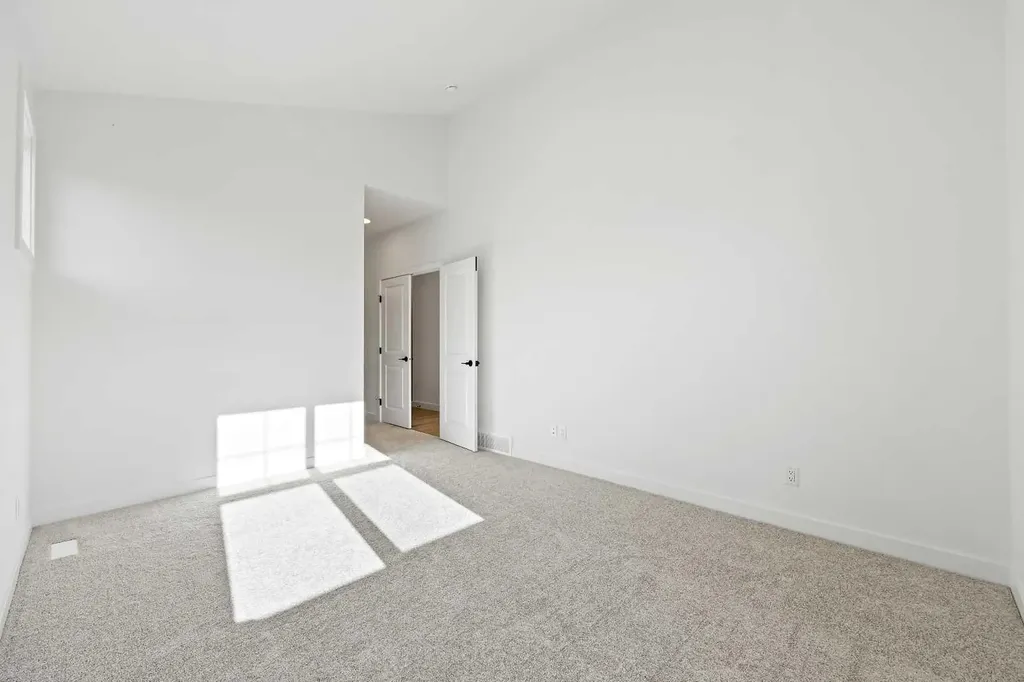 116 Mitchell Walk NW Calgary AB T3R 2G2