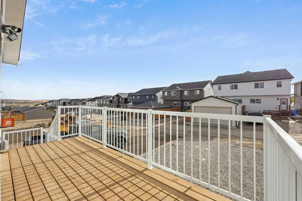 116 Mitchell Walk NW Calgary AB T3R 2G2