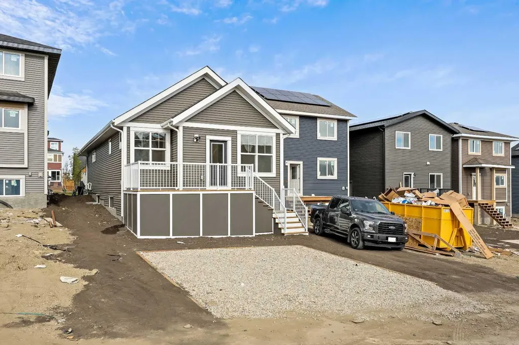 116 Mitchell Walk NW Calgary AB T3R 2G2