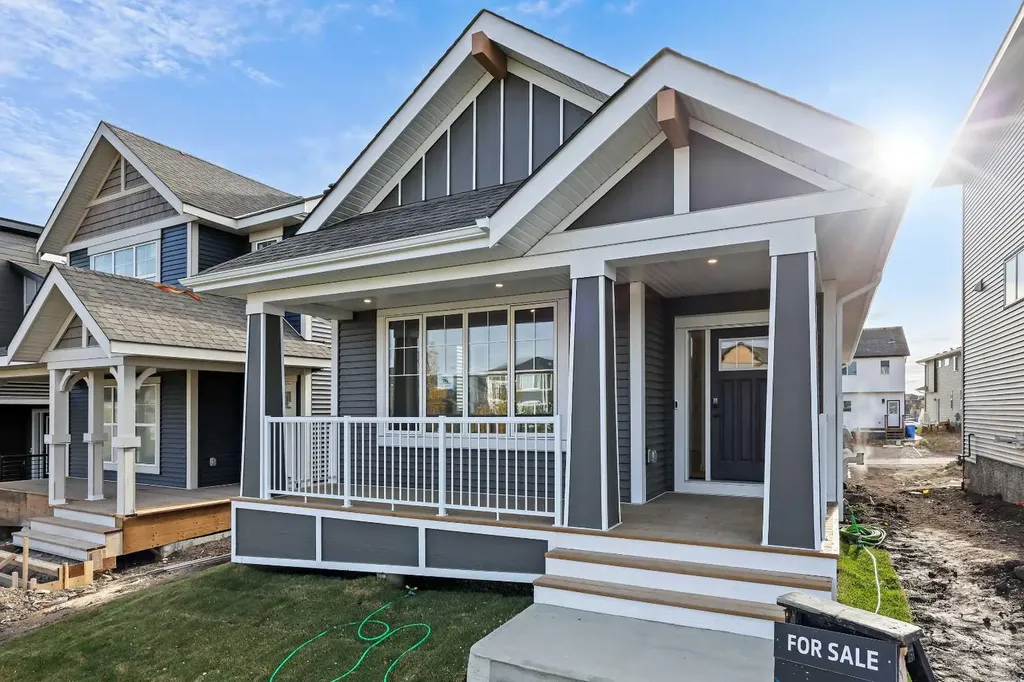 116 Mitchell Walk NW Calgary AB T3R 2G2