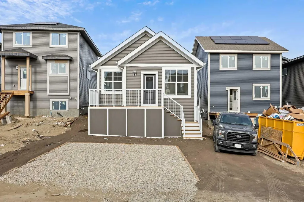 116 Mitchell Walk NW Calgary AB T3R 2G2