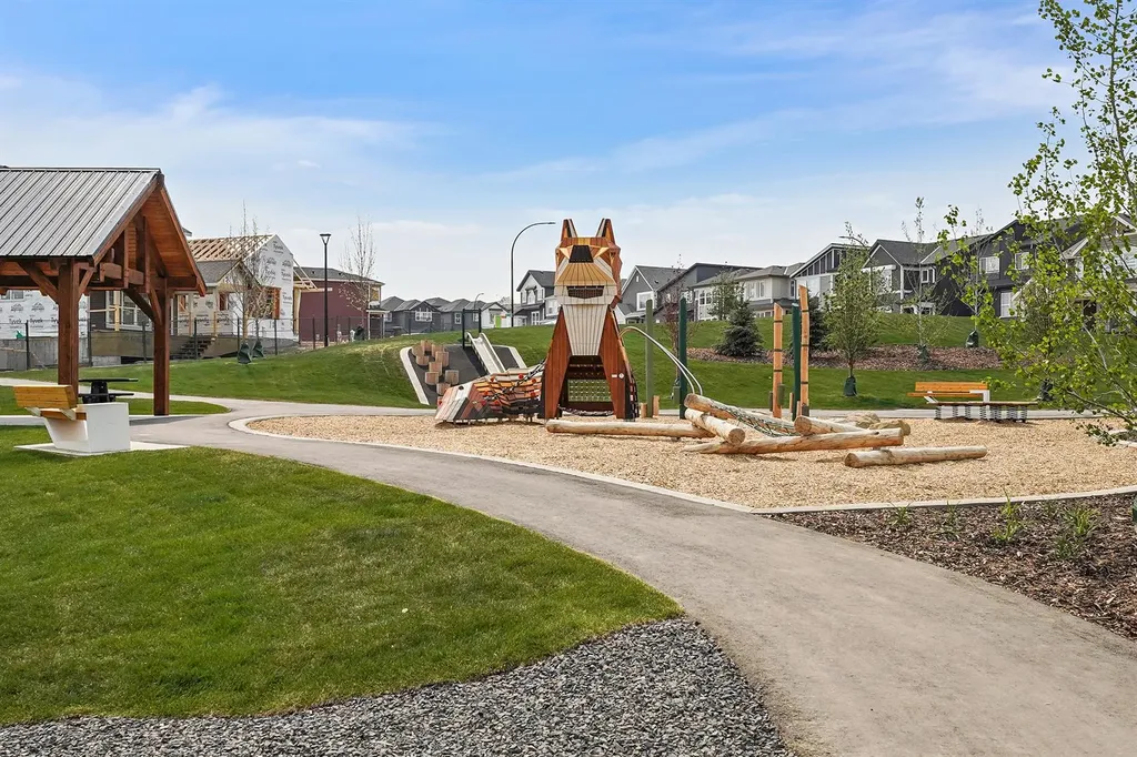 116 Mitchell Walk NW Calgary AB T3R 2G2
