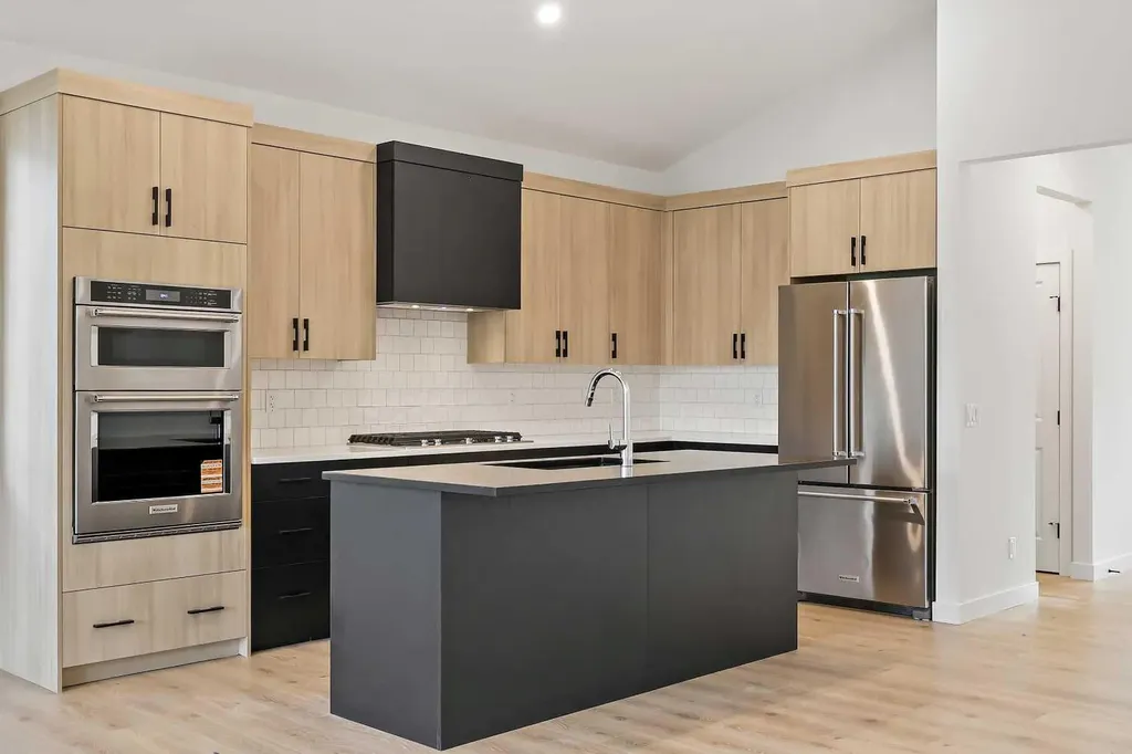 116 Mitchell Walk NW Calgary AB T3R 2G2