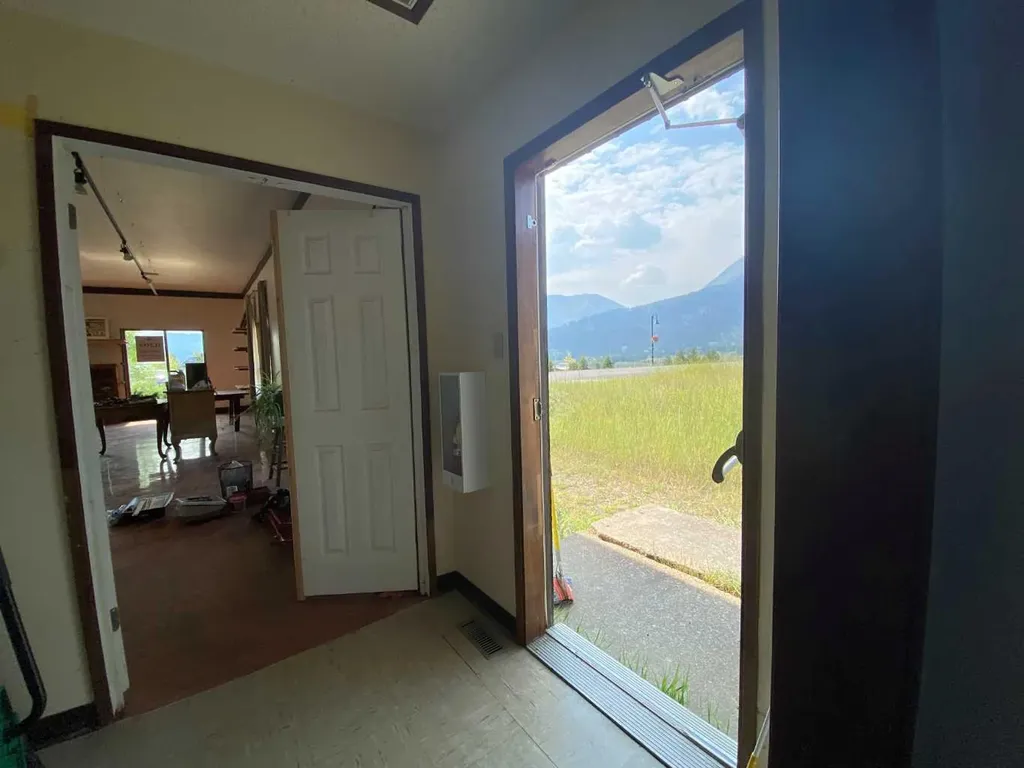 2138 213 Street Bellevue AB T0K 0C0