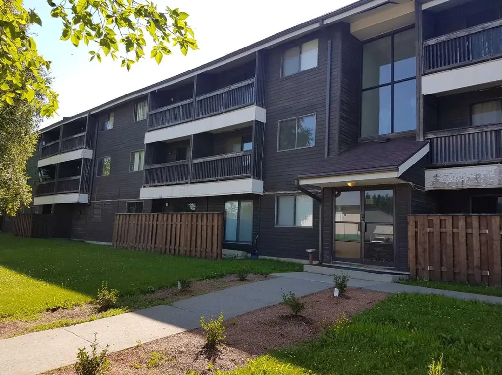 5317 5 Avenue Edson AB T7E 1P7