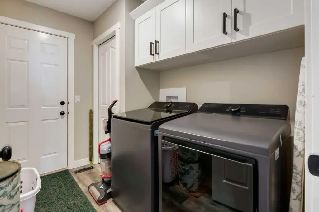 26 Eagleview Way Cochrane AB T4C 1P6