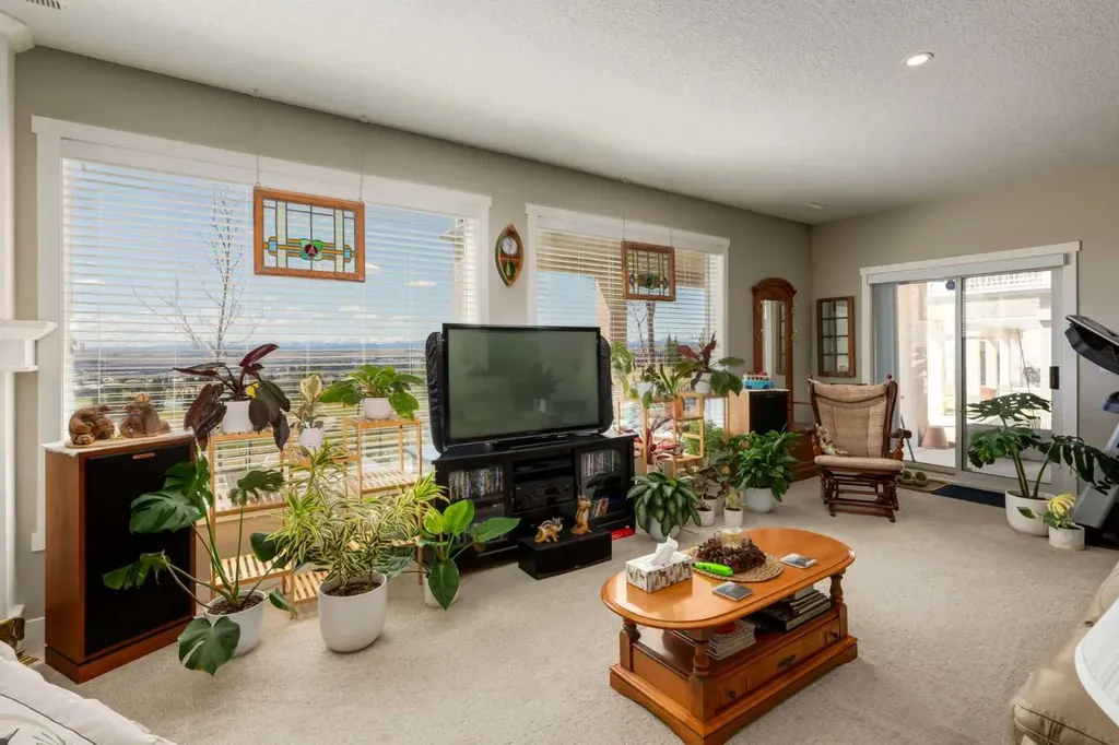 26 Eagleview Way Cochrane AB T4C 1P6