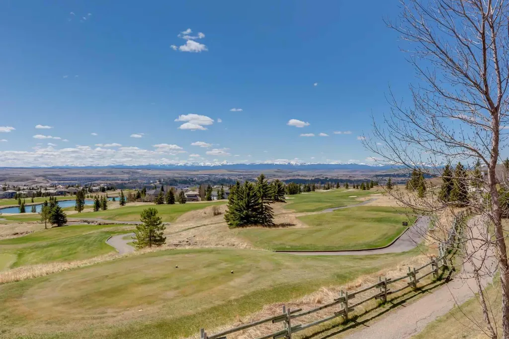 26 Eagleview Way Cochrane AB T4C 1P6