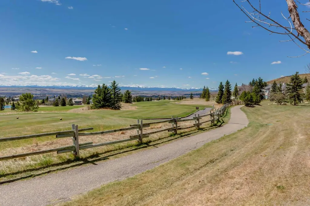 26 Eagleview Way Cochrane AB T4C 1P6