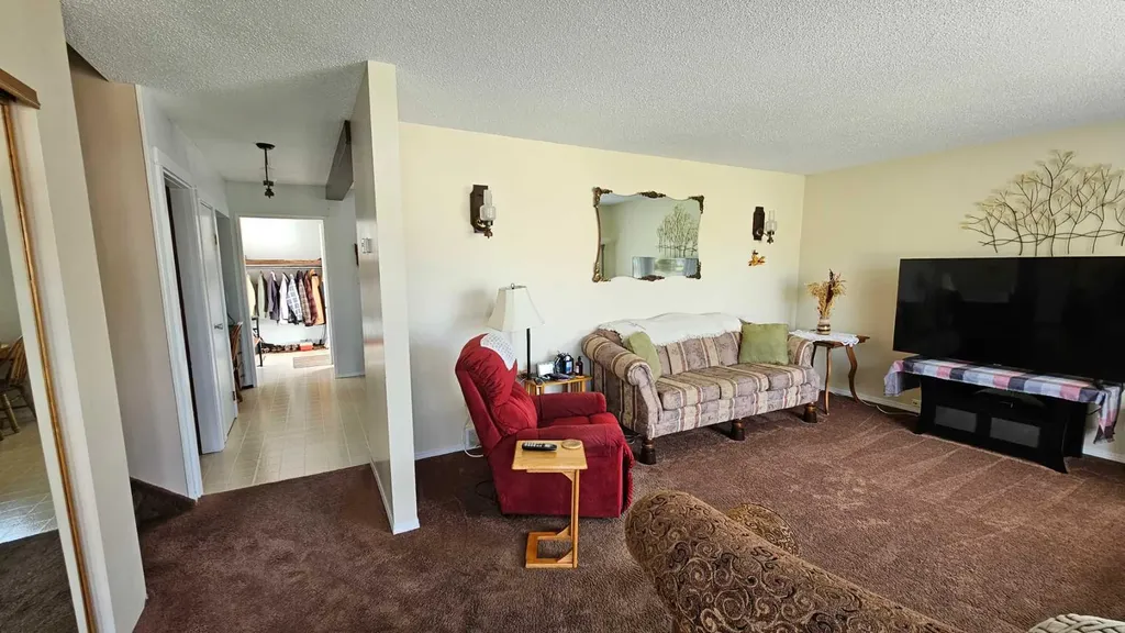 5006 55 Avenue Castor AB T0C0X0