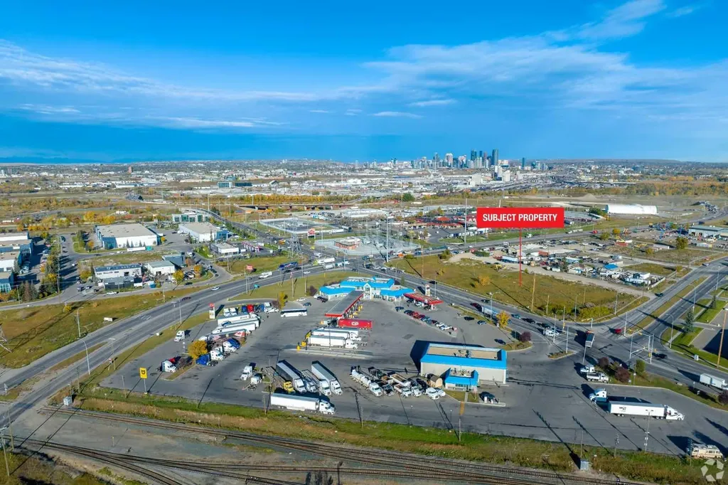 2525 49 Avenue SE Calgary AB T2B 0M6