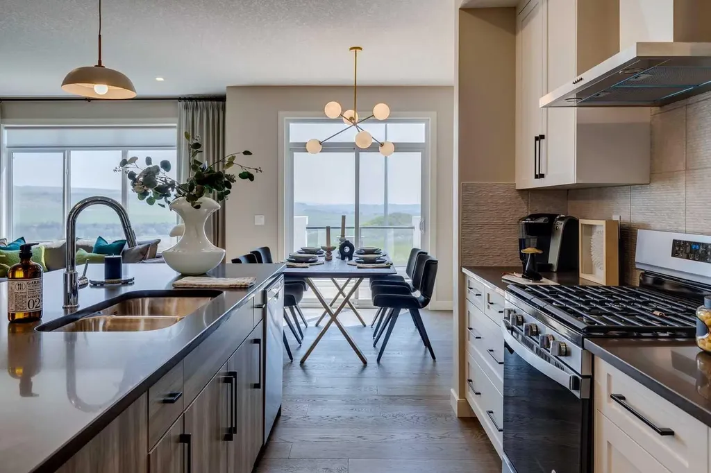 111 Sundown Crescent Cochrane AB T4C 1Y3