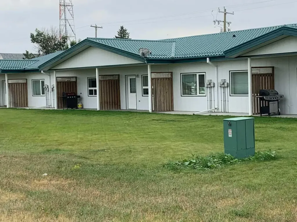 325 5 Street Vauxhall AB T0K2K0
