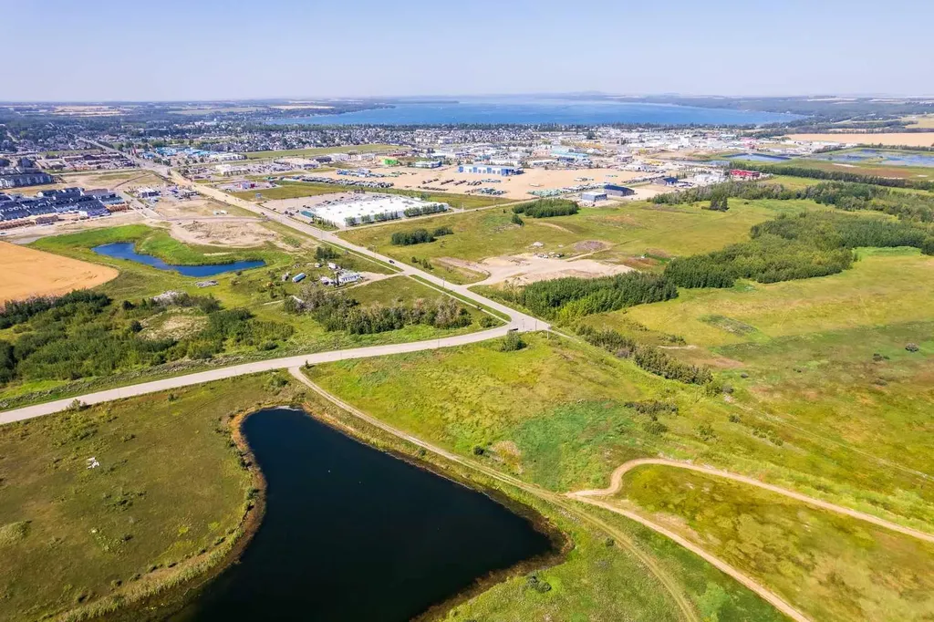 47 Ave Bayshore Drive Sylvan Lake AB T4S 0A7