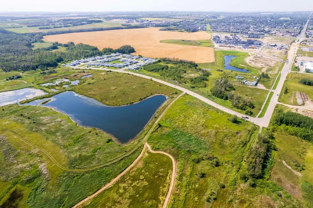 47 Avenue Bayshore Drive Sylvan Lake AB T4S 0A7