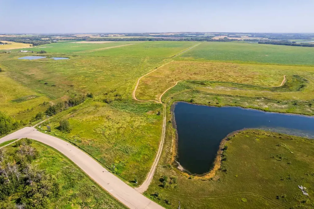 47 Avenue Bayshore Drive Sylvan Lake AB T4S 0A7