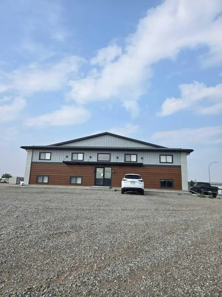 3719 2 Avenue N Lethbridge AB T1H5K7