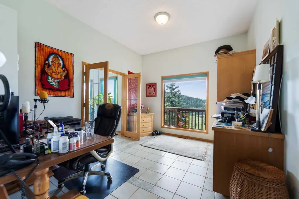 11 Black Bear Lane Rural Foothills County AB T0L 0K0