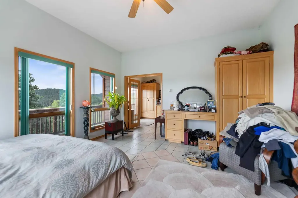 11 Black Bear Lane Rural Foothills County AB T0L 0K0