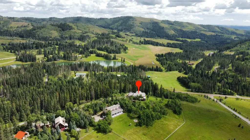 11 Black Bear Lane Rural Foothills County AB T0L 0K0