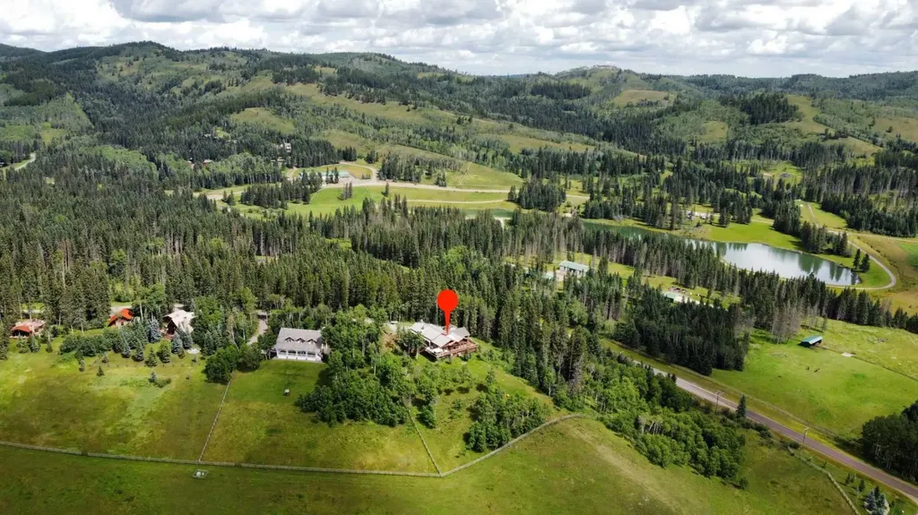 11 Black Bear Lane Rural Foothills County AB T0L 0K0
