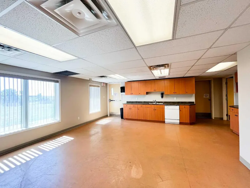 2450 South Highway Drive SE Redcliff AB T0J 2P0