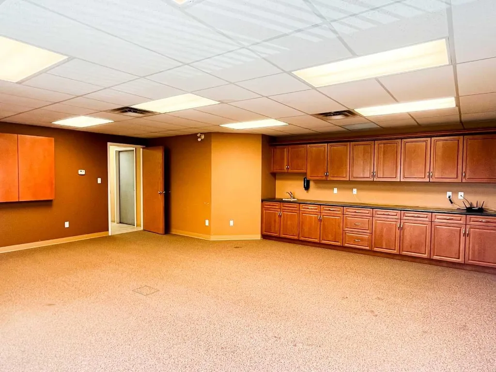 2450 South Highway Drive SE Redcliff AB T0J 2P0
