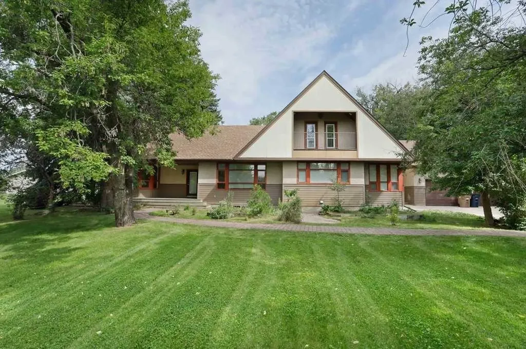 Brooks AB, 1024 Cassils Road W