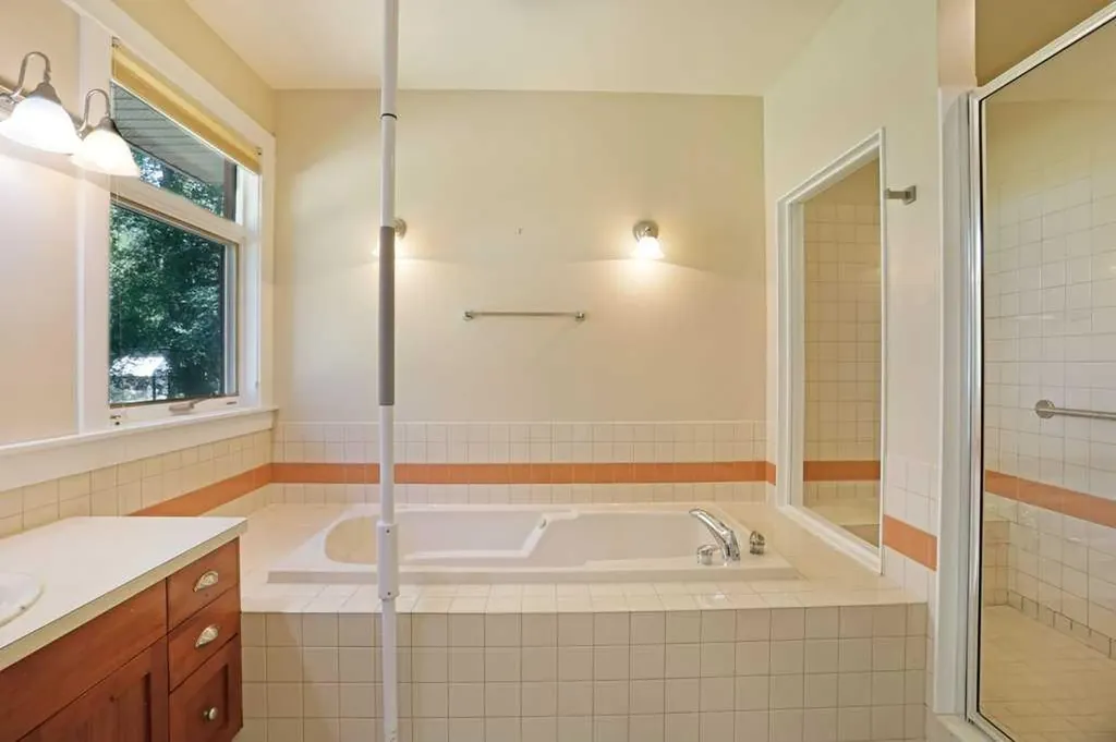 1024 Cassils Road W Brooks AB T1R0E2