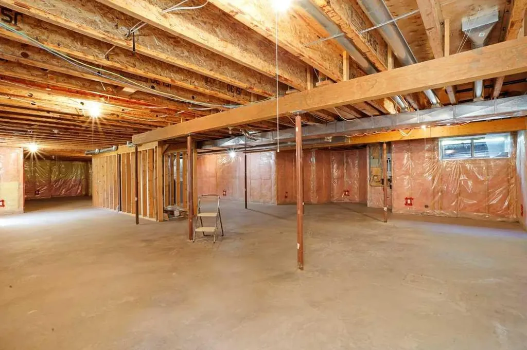 1024 Cassils Road W Brooks AB T1R0E2