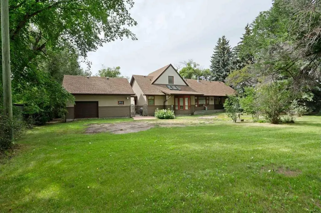 1024 Cassils Road W Brooks AB T1R0E2