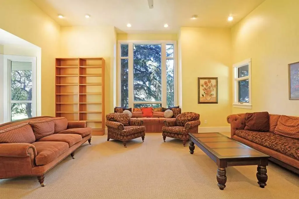 1024 Cassils Road W Brooks AB T1R0E2
