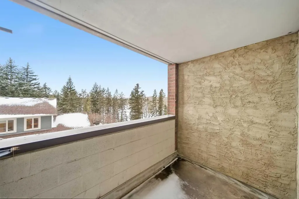 8604 48 Avenue NW Calgary AB T3B 5E6