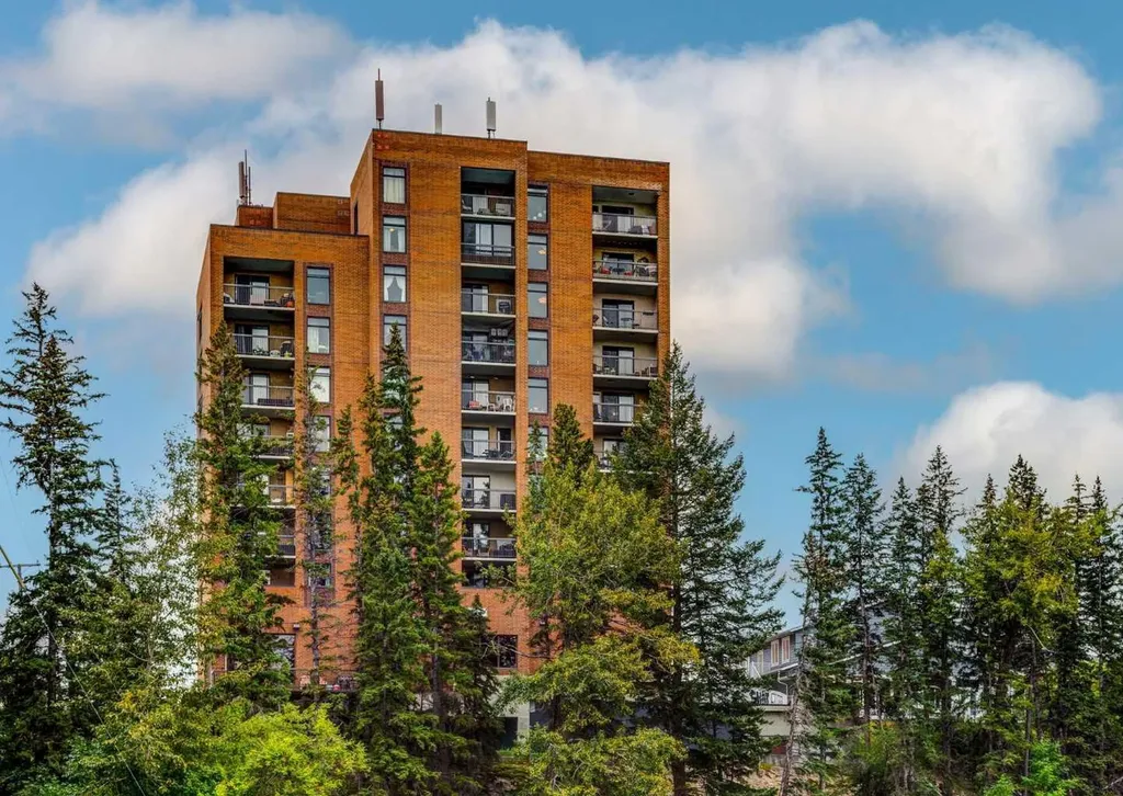 8604 48 Avenue NW Calgary AB T3B 5E6