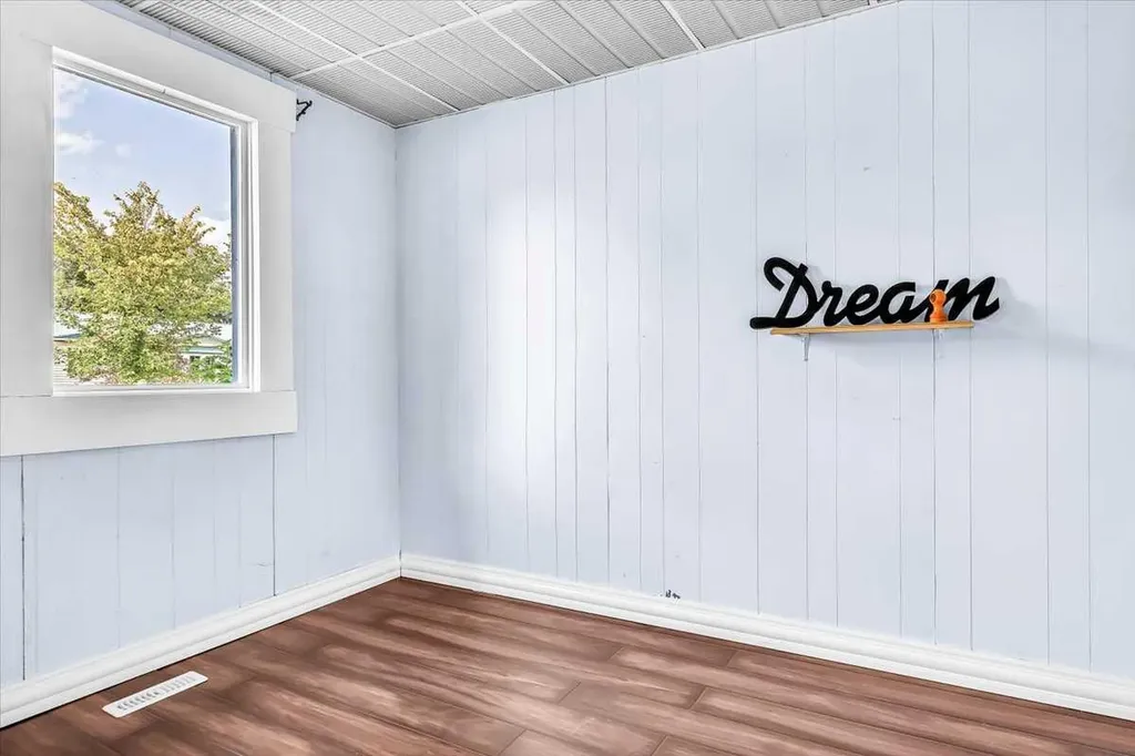 113 2nd Avenue E Delia AB T0J 0W0